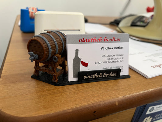 Individueller Visitenkartenhalter für Vinothek Hesker